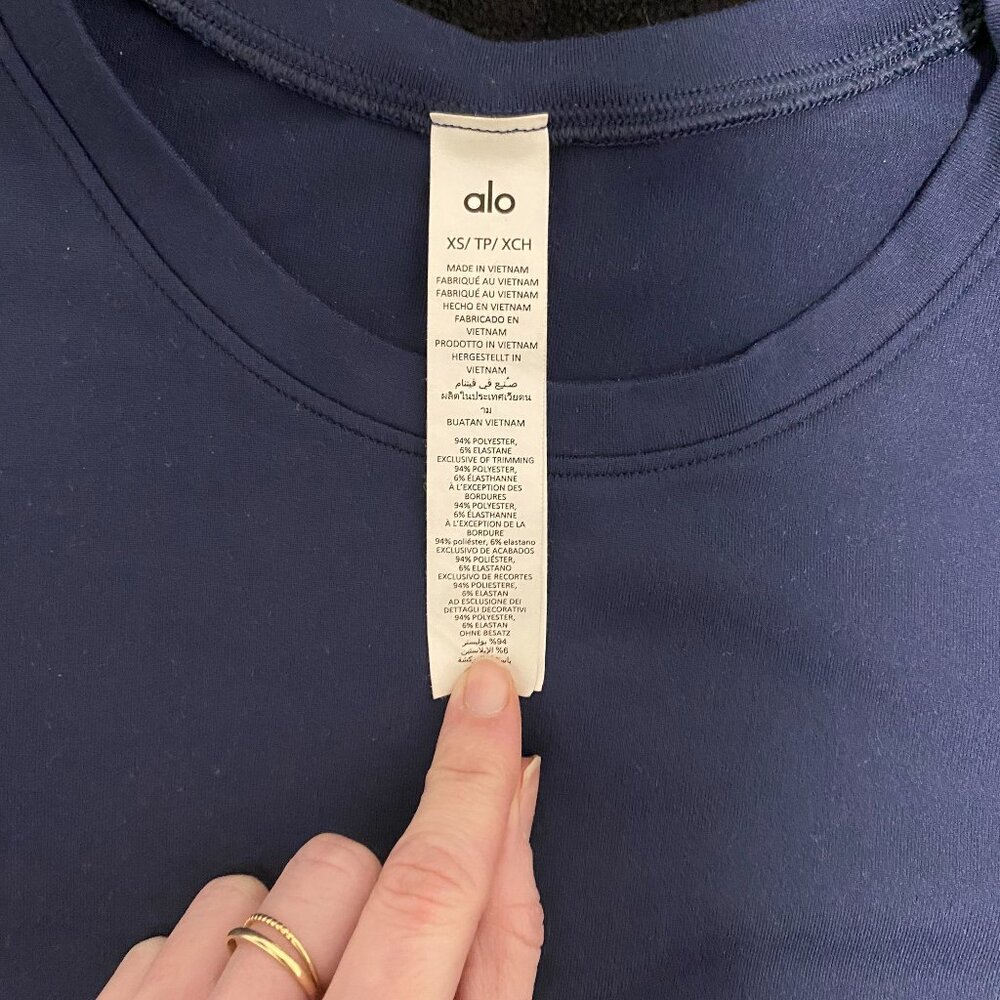 Alosoft navy cropped tee XS